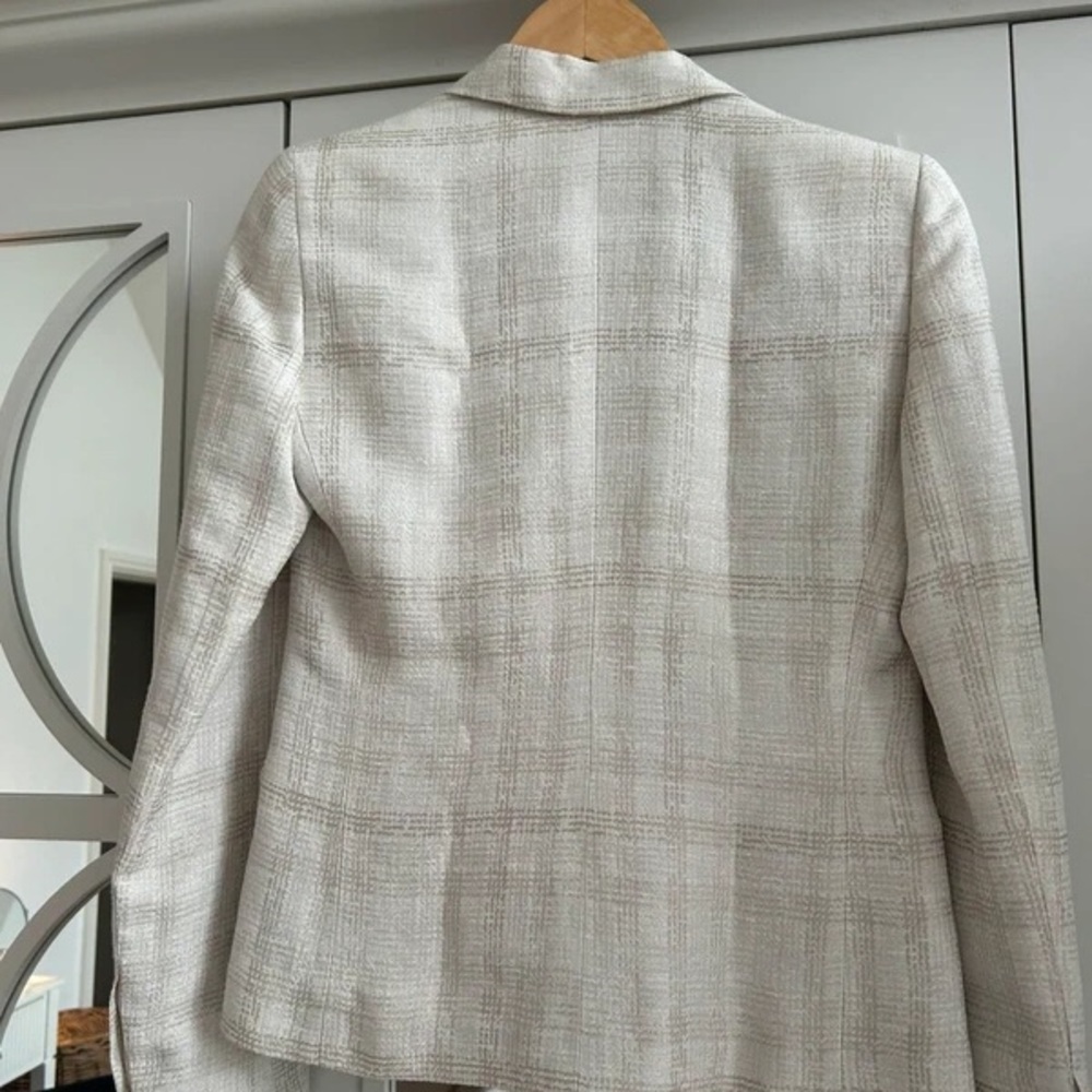 Emporio Armani Light Beige Check Blazer - Picture 2 of 5